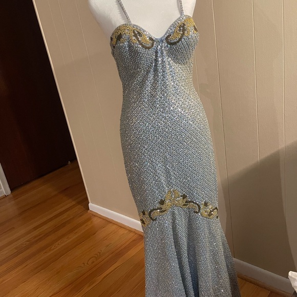 Dresses & Skirts - Elegant Blue and Gold Evening Gown